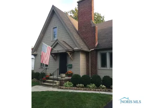 320 E William St, Maumee, OH 43537 photo 2