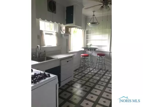 320 E William St, Maumee, OH 43537 photo 16
