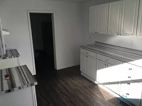 322 N Walnut St, Bryan, OH 43506 photo 6