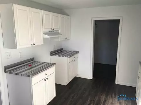 322 N Walnut St, Bryan, OH 43506 photo 5