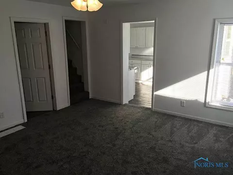 322 N Walnut St, Bryan, OH 43506 photo 4