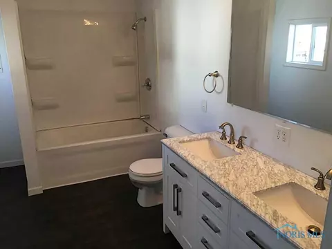 322 N Walnut St, Bryan, OH 43506 photo 8