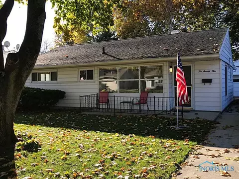 1075 Leith St, Maumee, OH 43537 photo 1