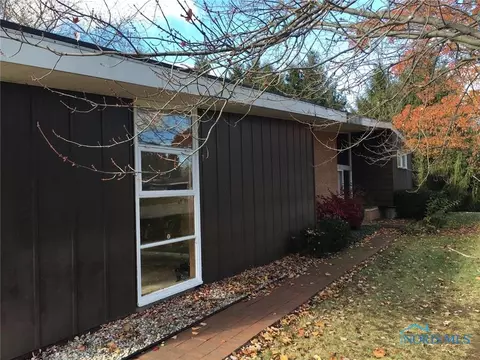 924 Downing Dr, Bryan, OH 43506 photo 2