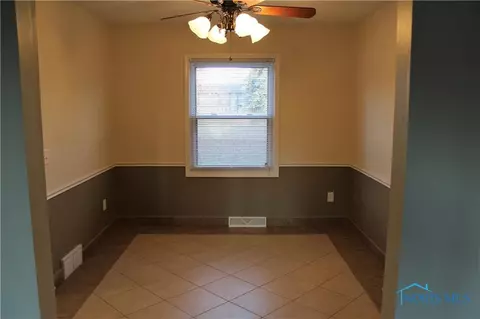 2543 Marla Ln, Maumee, OH 43537 photo 6