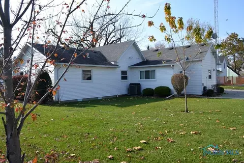 221 E Morenci St, Lyons, OH 43533 photo 5