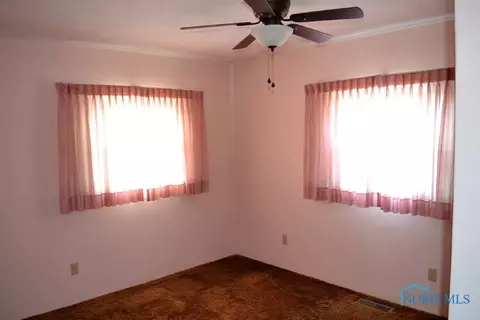 221 E Morenci St, Lyons, OH 43533 photo 12