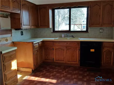 812 Richards Rd, Toledo, OH 43607 photo 3
