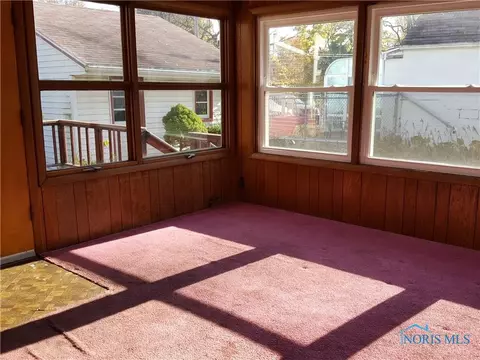 812 Richards Rd, Toledo, OH 43607 photo 4