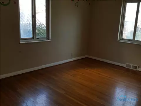 812 Richards Rd, Toledo, OH 43607 photo 5