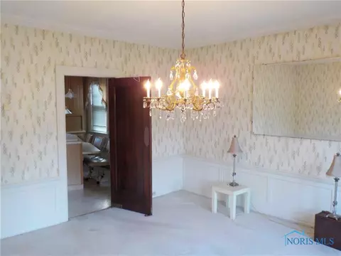 2160 Shenandoah Rd, Toledo, OH 43607 photo 10