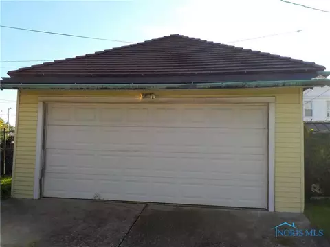 2160 Shenandoah Rd, Toledo, OH 43607 photo 4