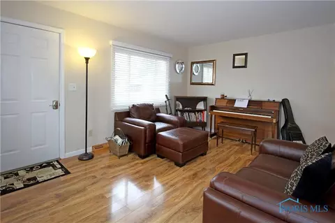 934 Argyll Dr, Maumee, OH 43537 photo 4