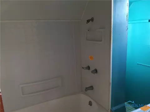 104 E North St, West Unity, OH 43570 photo 17