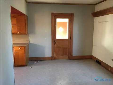 104 E North St, West Unity, OH 43570 photo 6