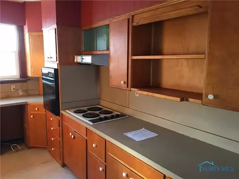 104 E North St, West Unity, OH 43570 photo 3