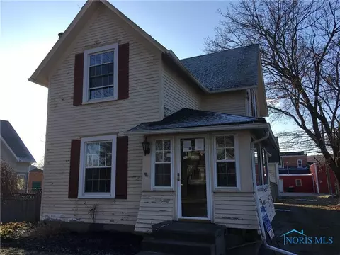 104 E North St, West Unity, OH 43570 photo 1
