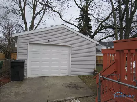 822 Corey St, Maumee, OH 43537 photo 16