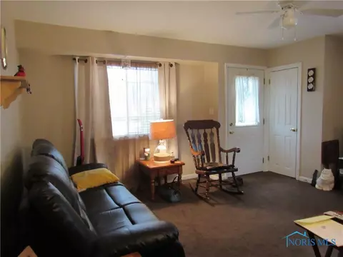 822 Corey St, Maumee, OH 43537 photo 3