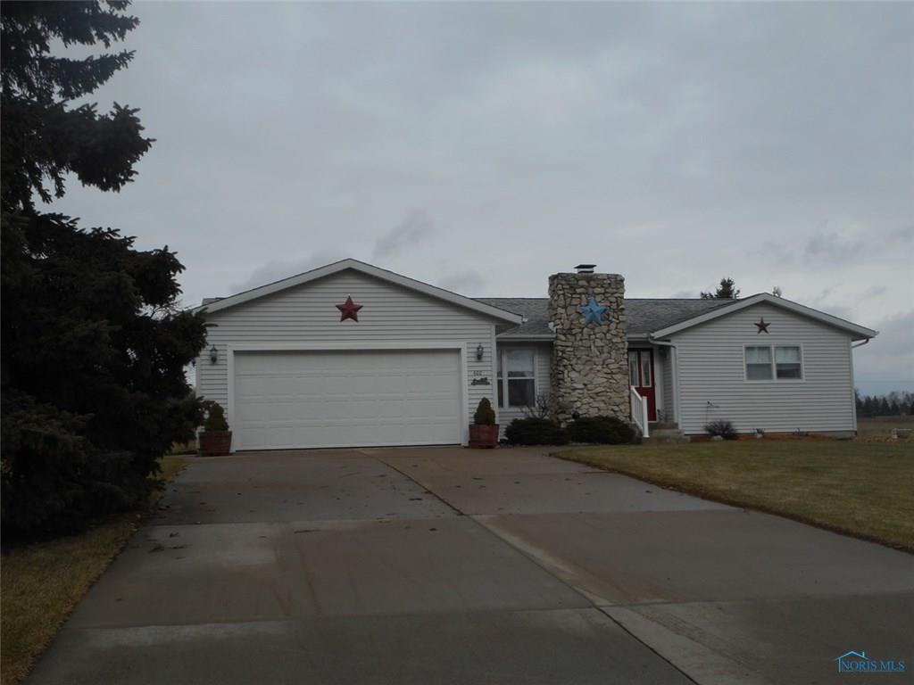 602 Mike Moore Dr, Edon, OH 43518 photo 1