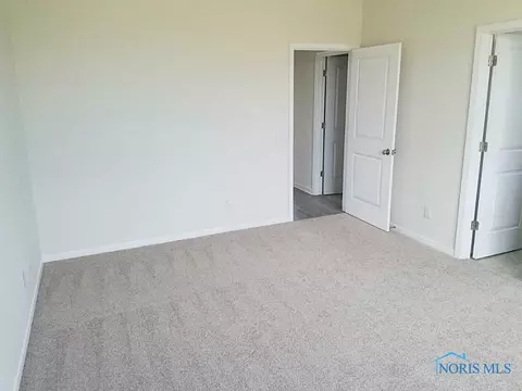 6660 Wesley Dr, Walbridge, OH 43465 photo 7