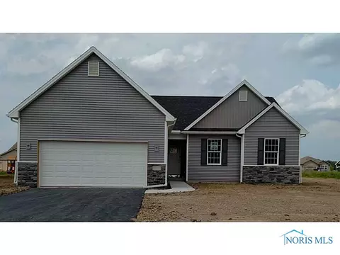 6660 Wesley Dr, Walbridge, OH 43465 photo 1