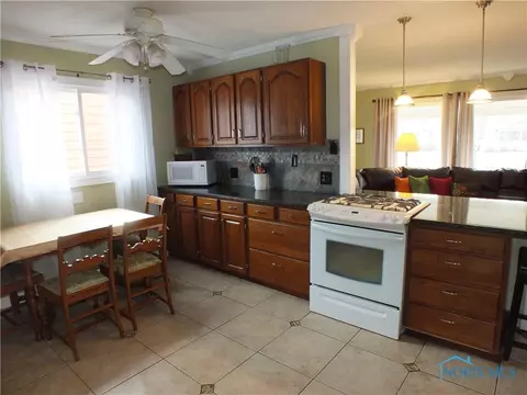 4435 Thackeray Rd, Maumee, OH 43537 photo 22
