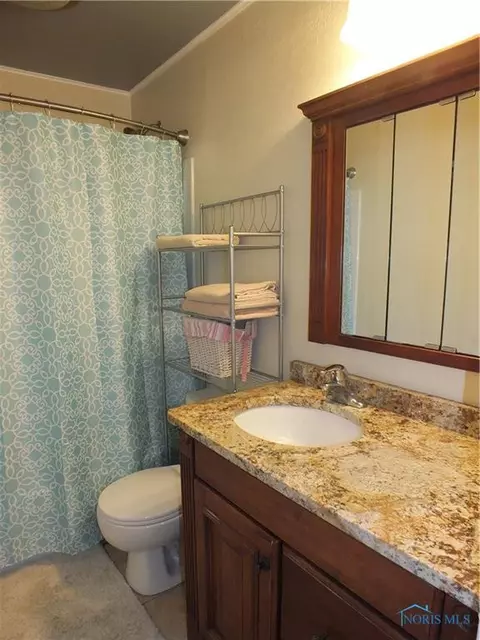 4435 Thackeray Rd, Maumee, OH 43537 photo 7