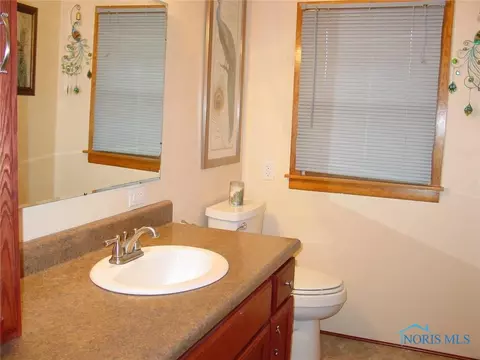 404 E South St, Bryan, OH 43506 photo 10