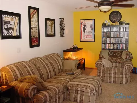 404 E South St, Bryan, OH 43506 photo 8