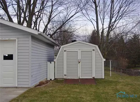 404 E South St, Bryan, OH 43506 photo 6