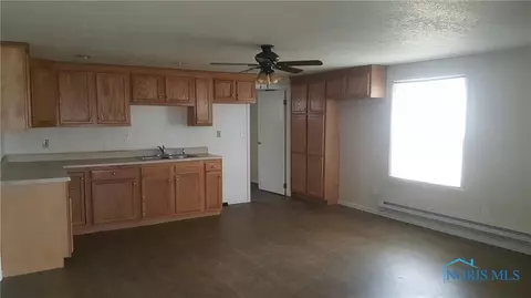 302 Charles St, Bryan, OH 43506 photo 5