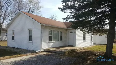 302 Charles St, Bryan, OH 43506 photo 1