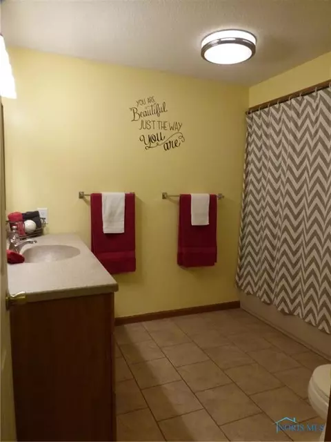 909 Cardinal Dr, Bryan, OH 43506 photo 31