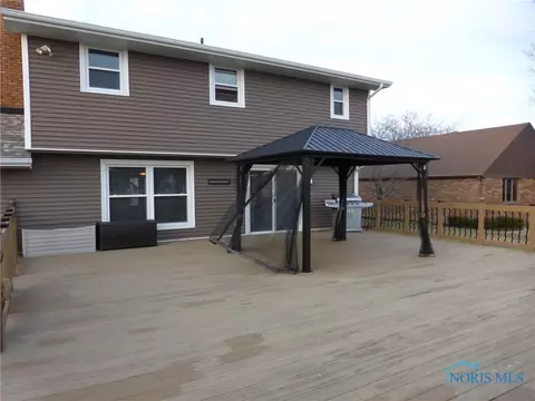 909 Cardinal Dr, Bryan, OH 43506 photo 5
