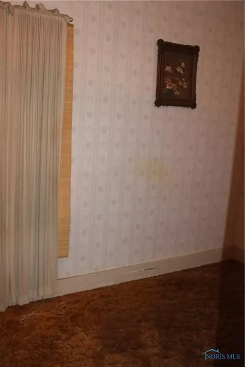135 Elm St, Deshler, OH 43516 photo 8