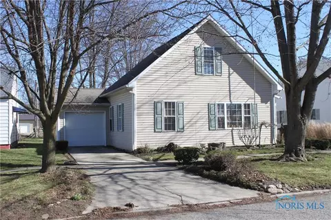 135 Elm St, Deshler, OH 43516 photo 3