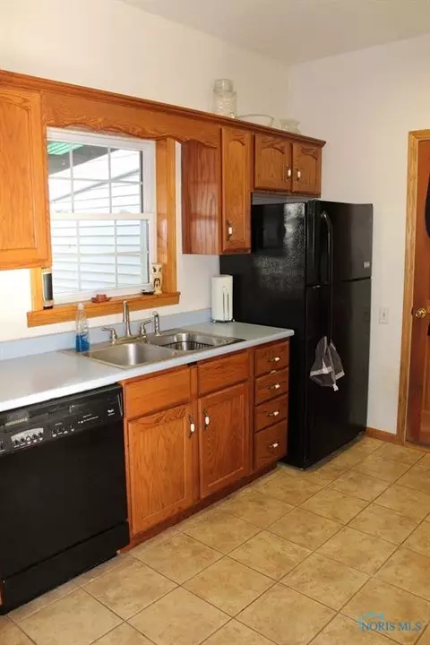 436 S Beech St, Bryan, OH 43506 photo 4