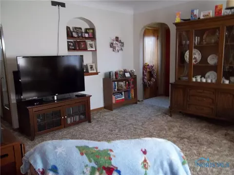 347 E 5th St, Elmore, OH 43416 photo 8