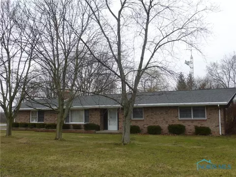 101 Willow Cir, Bryan, OH 43506 photo 2