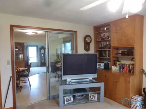 101 Willow Cir, Bryan, OH 43506 photo 11