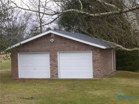 101 Willow Cir, Bryan, OH 43506 photo 4