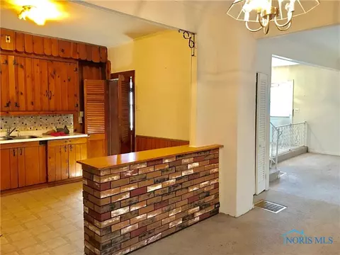 1412 Roosevelt Ave, Toledo, OH 43607 photo 7