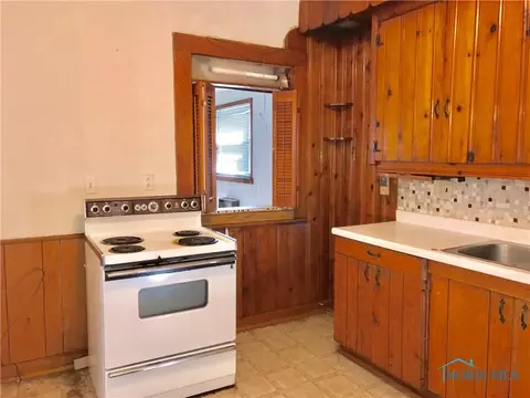 1412 Roosevelt Ave, Toledo, OH 43607 photo 6