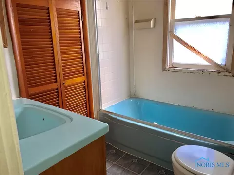 1412 Roosevelt Ave, Toledo, OH 43607 photo 10