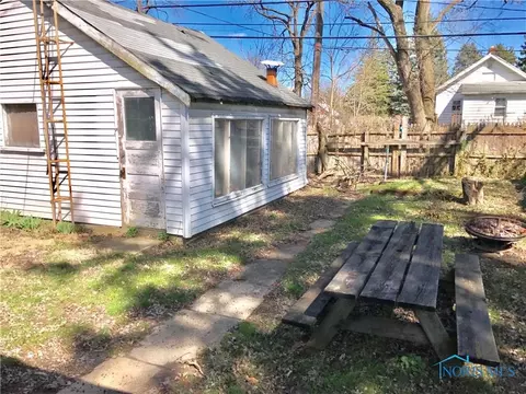 1412 Roosevelt Ave, Toledo, OH 43607 photo 4
