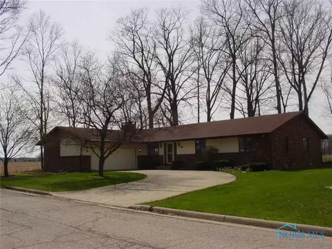 101 Scott Dr, Bryan, OH 43506 photo 1