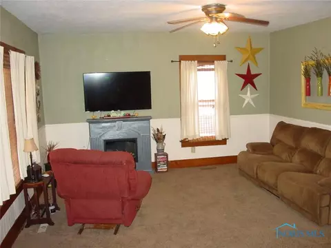 315 E Trevitt St, Bryan, OH 43506 photo 3