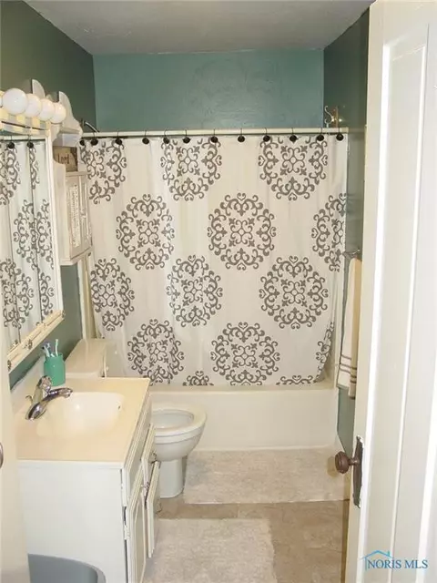 315 E Trevitt St, Bryan, OH 43506 photo 16