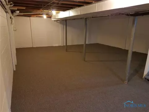 249 Enos Dr, Oregon, OH 43616 photo 19